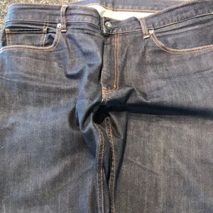 UNIQLO DARK DENIM 38/32